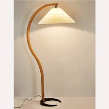 Lampe Verticale Simplicité : Élégance et Fonctionnalité