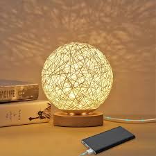 Lampe d'ambiance Abat Jour Chargeur pour une chambre accueillante
