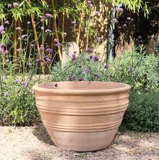 Cache Pot en Céramique Résistant - Élégance et Durabilité