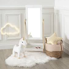 Miroir Pied Enfant Blanc - Un Élément Indispensable pour la Chambre de Votre Enfant