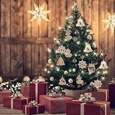 Pendentif en Bois pour une Décoration de Noël Élégante