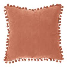 Coussin Déhoussable Pompons Terracotta pour une Décoration Chaleureuse