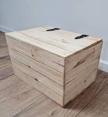 Boîte de Rangement en Bois PYXIDAS - Élégance et Praticité